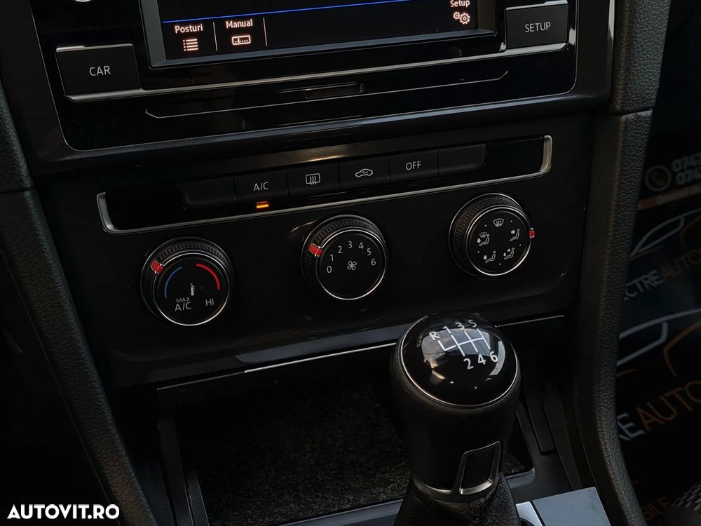 Volkswagen Golf - 29