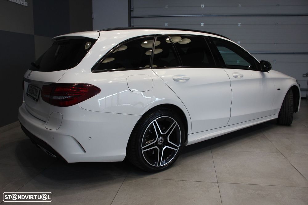Mercedes-Benz C 300 de AMG Line - 4
