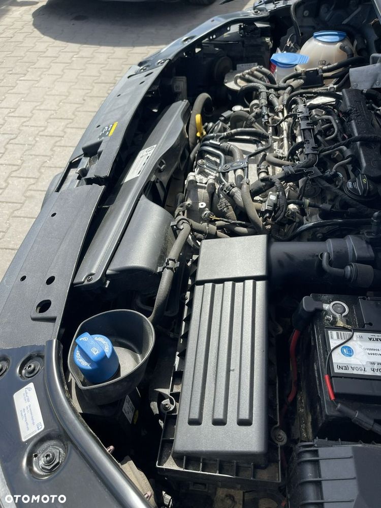 Volkswagen Caddy 2.0 TDI Comfortline - 6