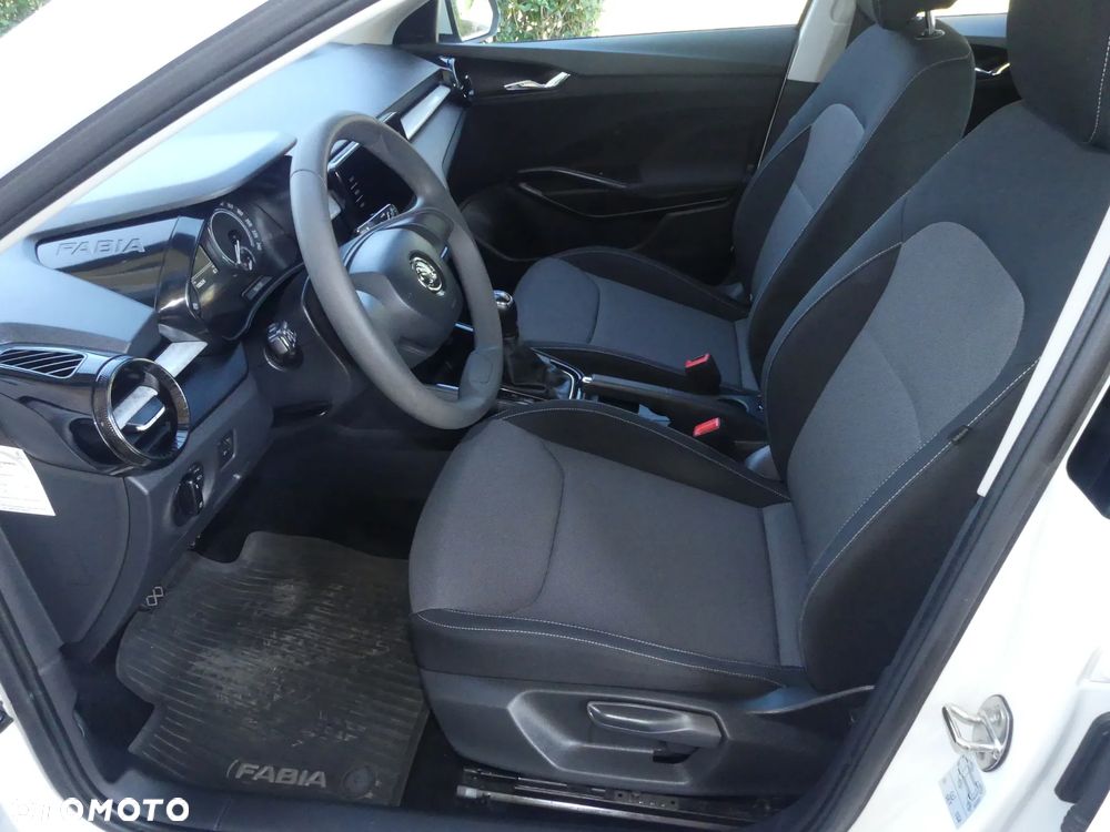 Skoda Fabia 1.0 TSI Ambition - 8
