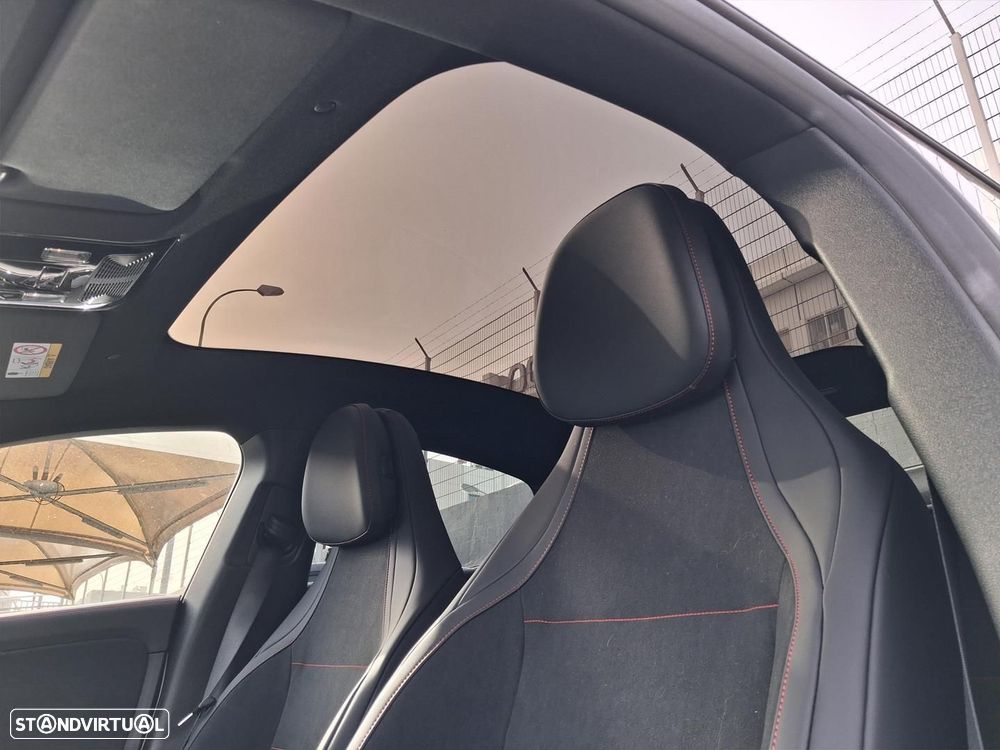 Mercedes-Benz CLA 220 Standard - 12