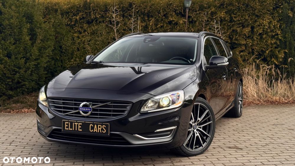Volvo V60 D4 Geartronic Momentum - 1