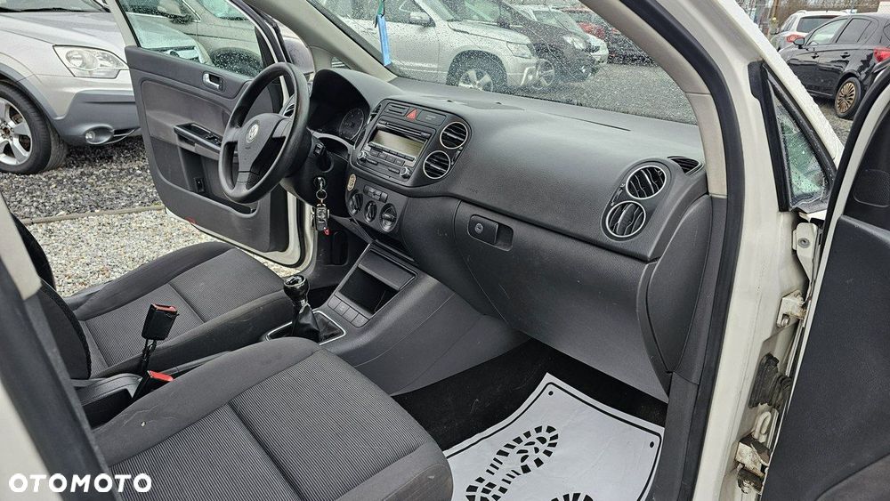 Volkswagen Golf Plus - 9