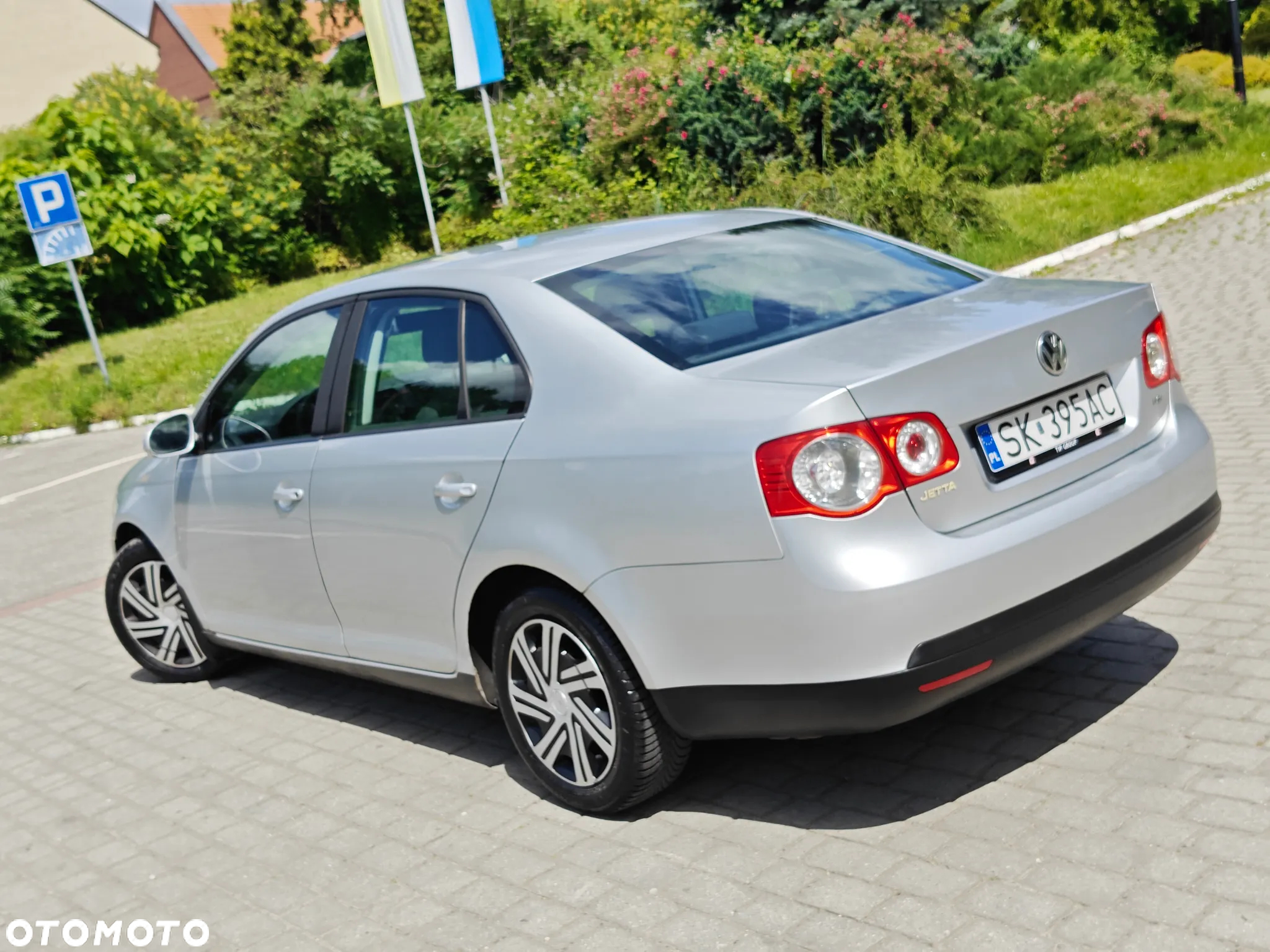 Volkswagen Jetta 1.6 FSI Comfortline - 2
