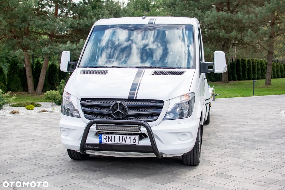 Mercedes-Benz Sprinter 319 - 12