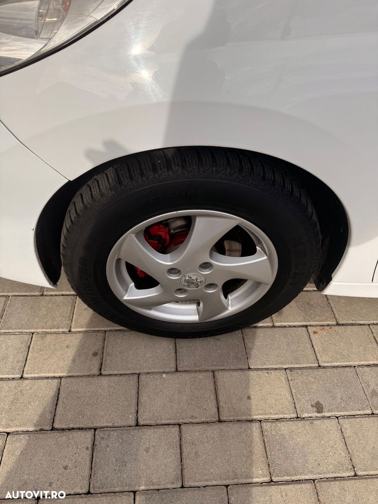 Peugeot 207 1.4HDI Premium - 6