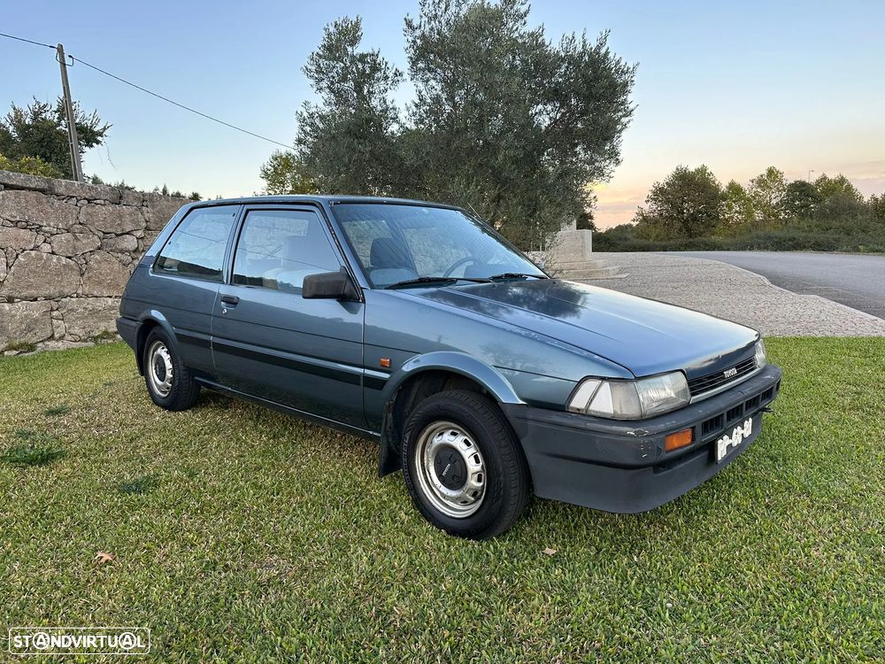 Toyota Starlet 1.0 - 2