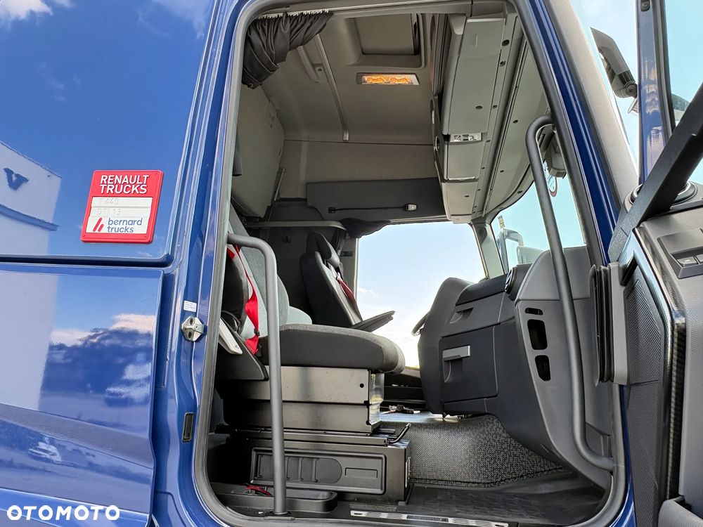 Renault T440 - 12