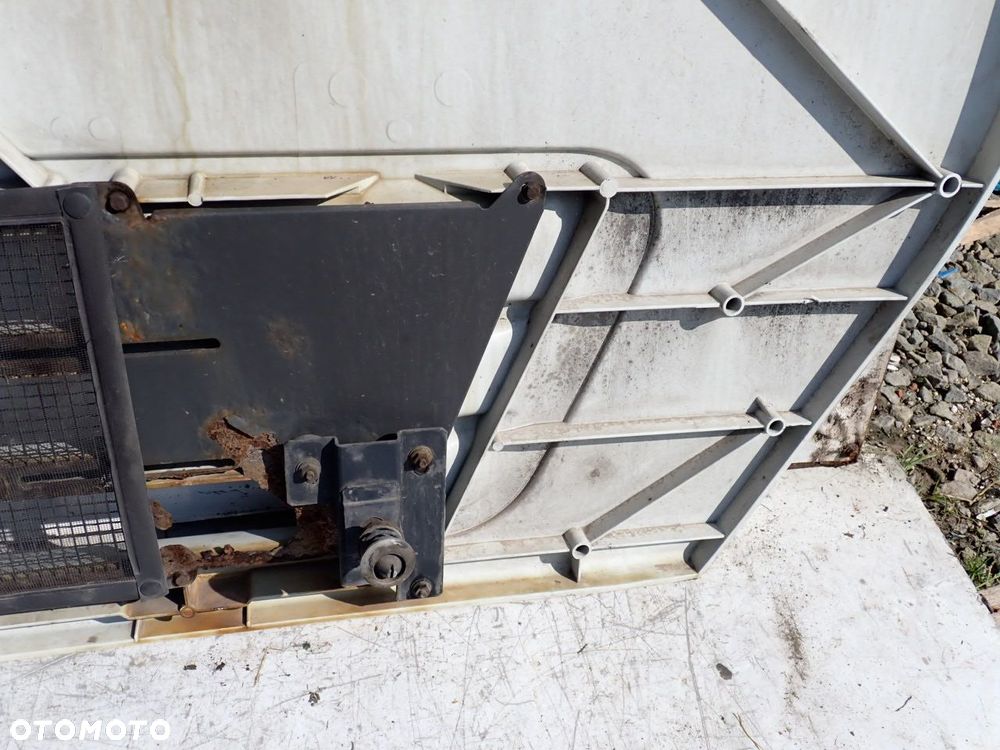 MASKA IVECO STRALIS - 7