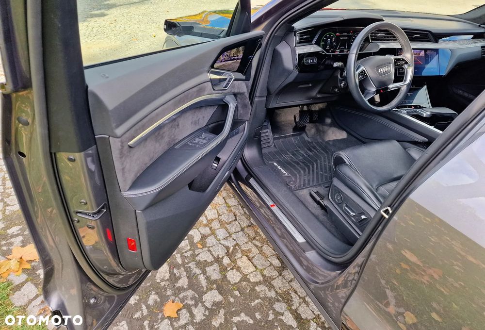 Audi e-tron 55 Quattro S line - 11