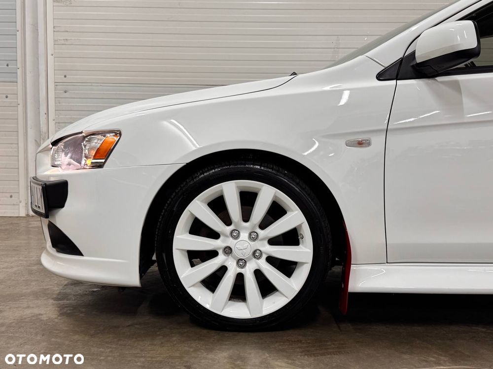 Mitsubishi Lancer - 8