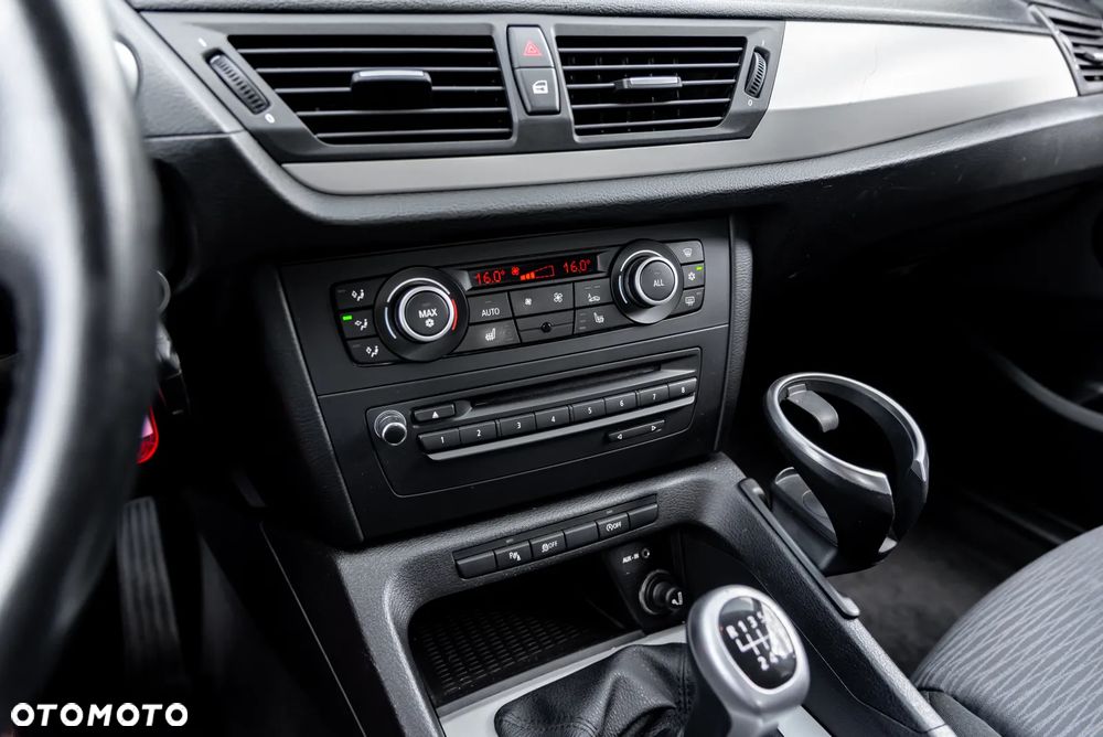 BMW X1 sDrive18d - 32