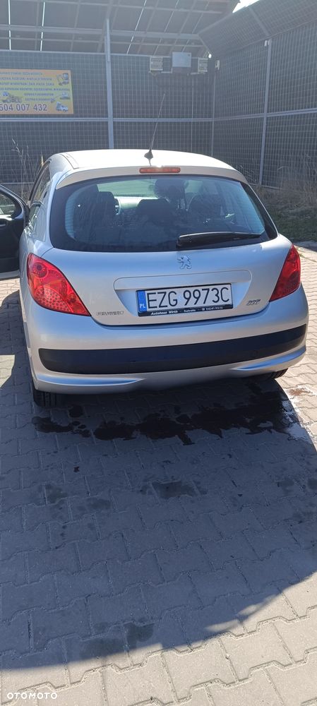 Peugeot 207 1.6 HDi 16V U Move - 2