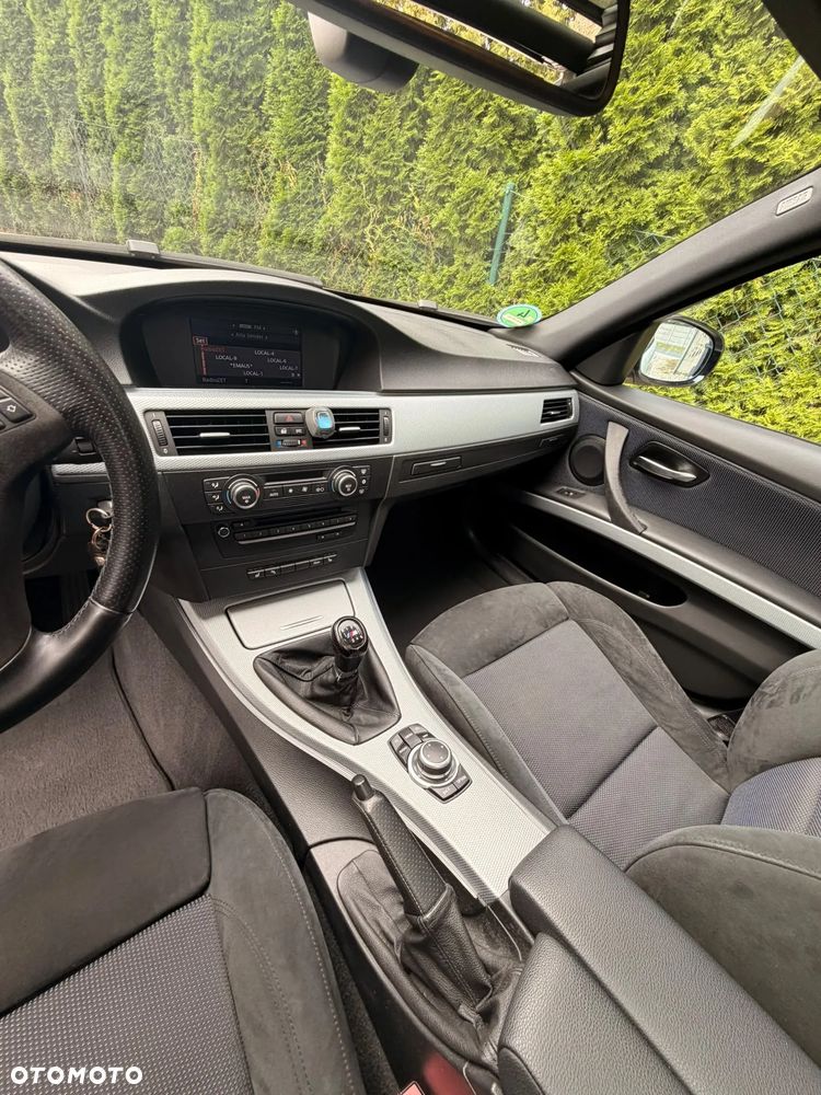 BMW Seria 3 320i Edition Sport - 12
