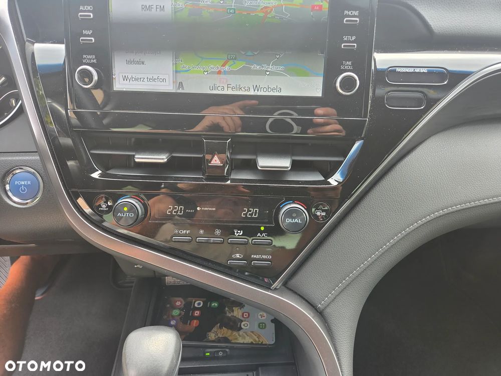 Toyota Camry 2.5 Hybrid Executive CVT - 9