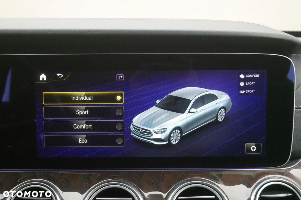 Mercedes-Benz Klasa E - 23