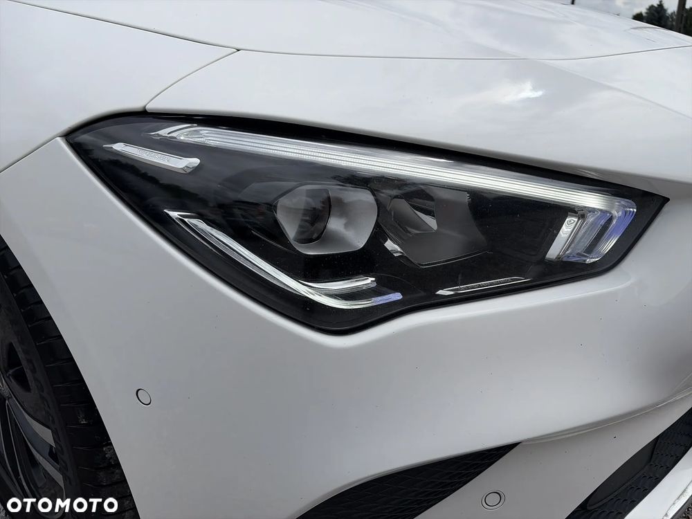 Mercedes-Benz CLA 200 Progressive 7G-DCT - 24