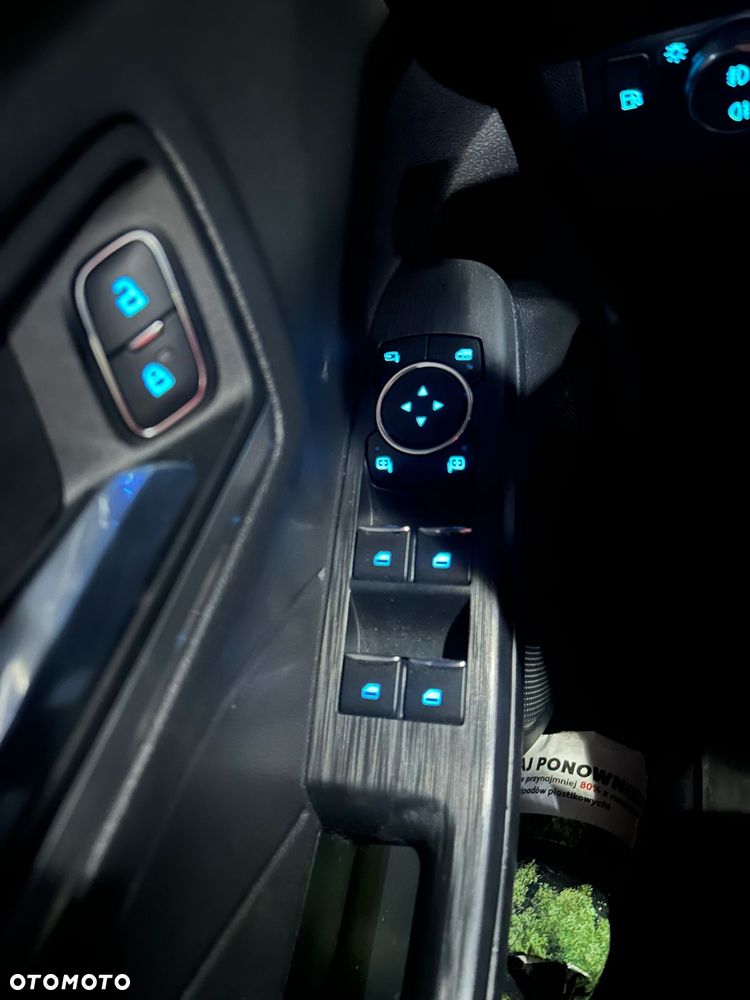 Ford Kuga 2.5P PHEV FWD Titanium - 24