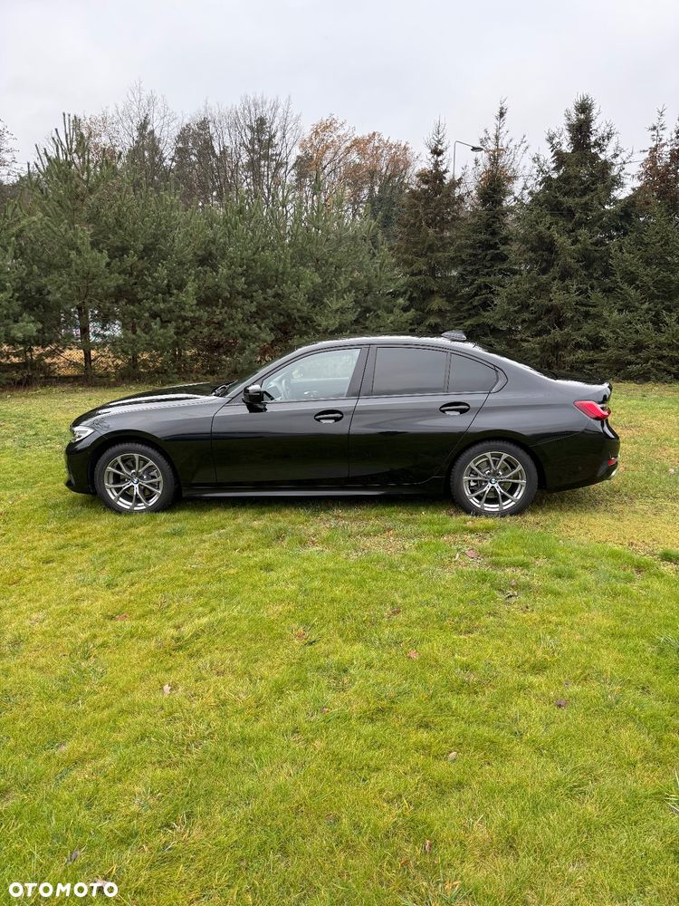 BMW Seria 3 320d Sport Line - 5