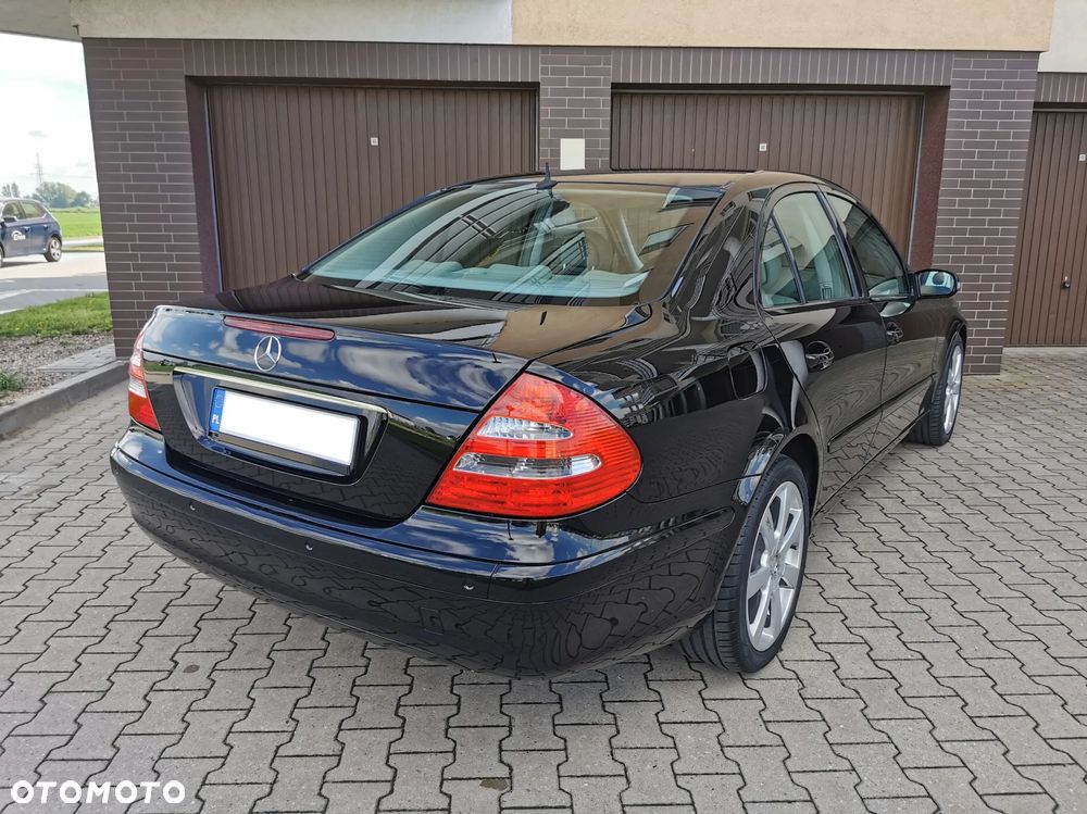 Mercedes-Benz Klasa E 240 Avantgarde - 31