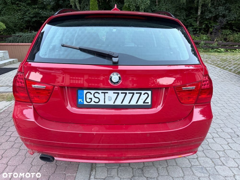 BMW Seria 3 320i - 11