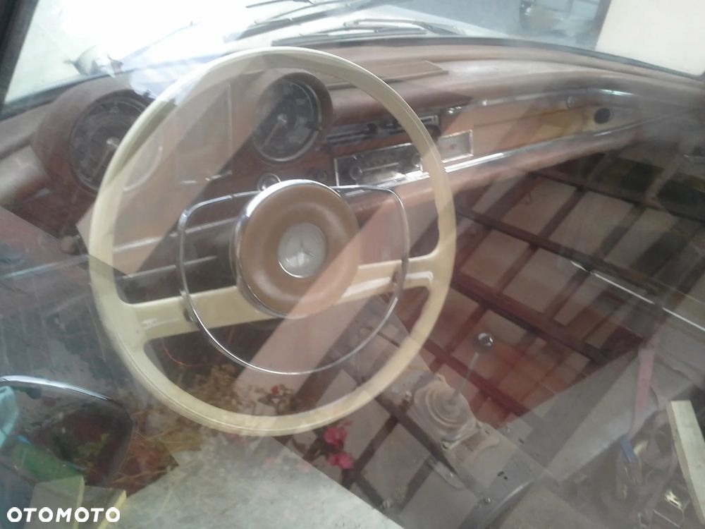 Mercedes-Benz S-Class 1964 photo 4