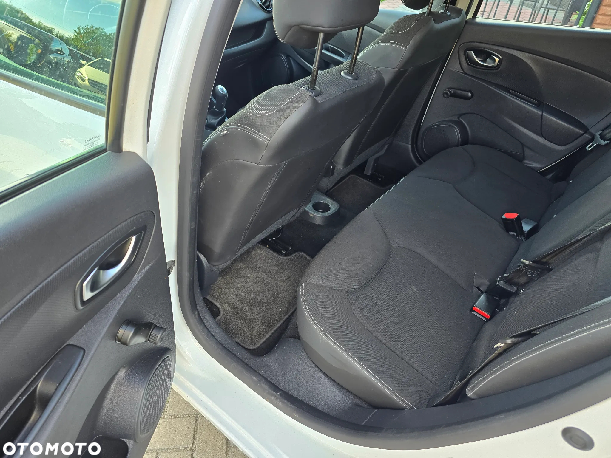 Renault Clio - 9