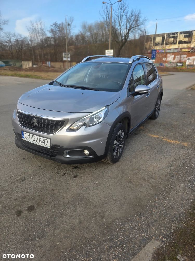 Peugeot 2008 1.2 Pure Tech Style S&S EAT6 - 1