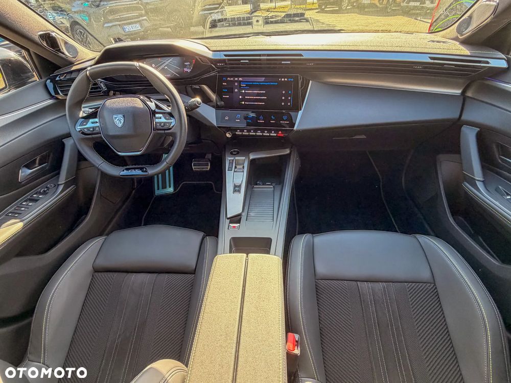 Peugeot 408 1.6 Plug-in Hybrid 240 GT Exclusive e-DCS7 - 26