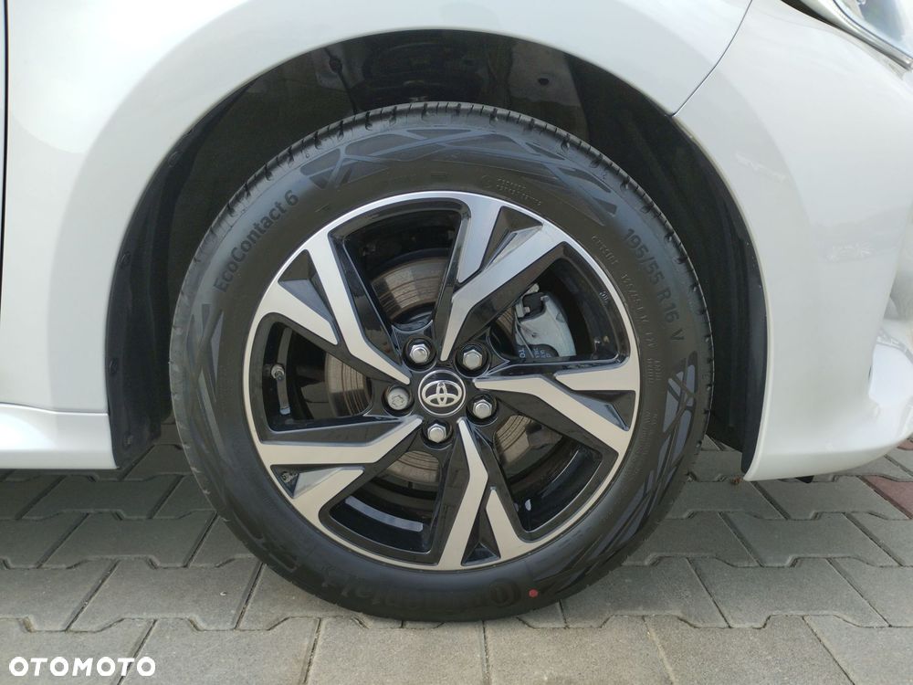 Toyota Yaris Hybrid 1.5 Style - 10