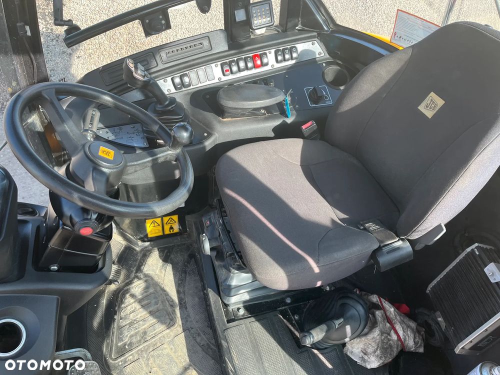 JCB 409 T4 - 17