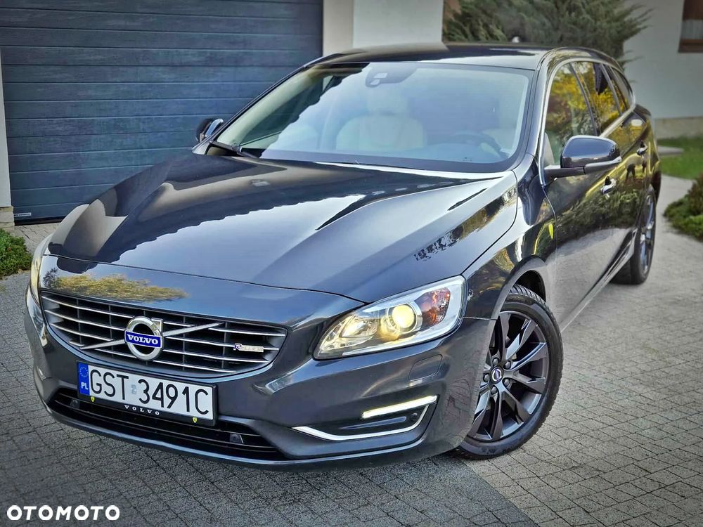 Volvo V60 D2 Summum - 3