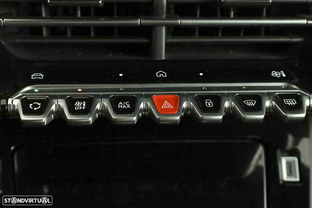 Peugeot 2008 1.2 PureTech Allure EAT8 - 13