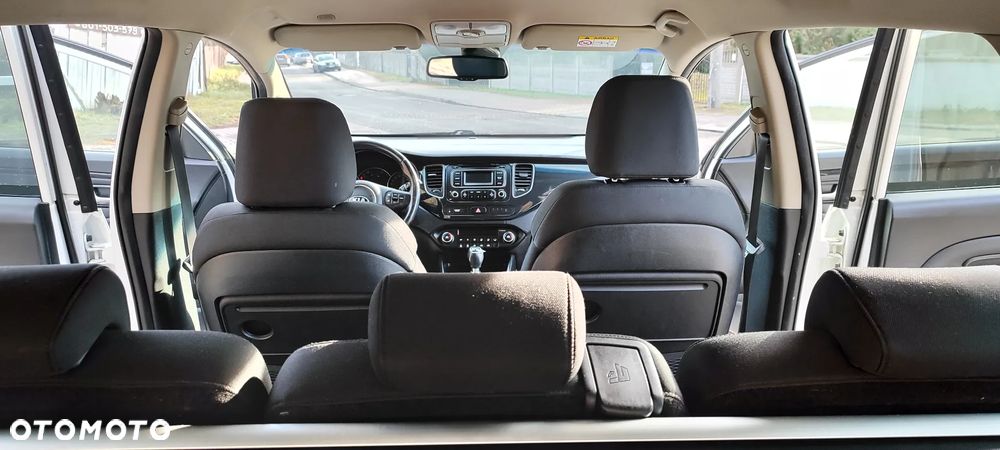 Kia Carens - 18