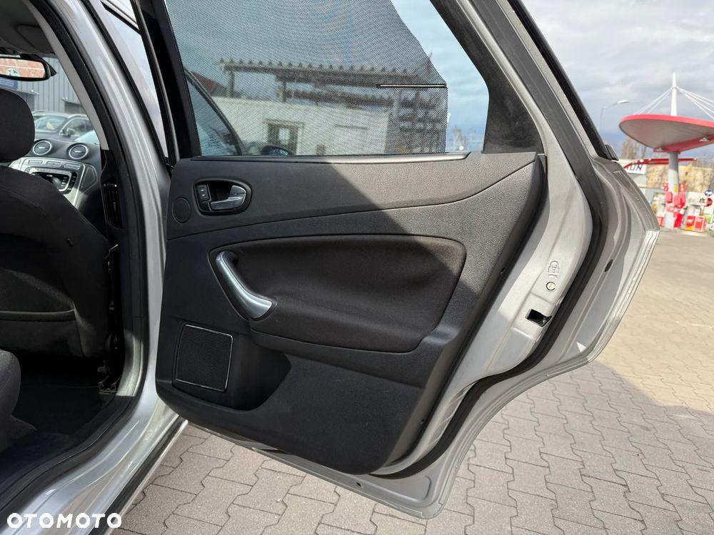 Ford Mondeo 2.0 TDCi Titanium - 24
