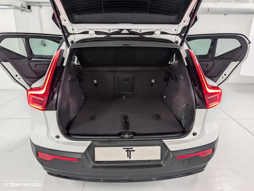 Volvo XC 40 Recharge Core - 19