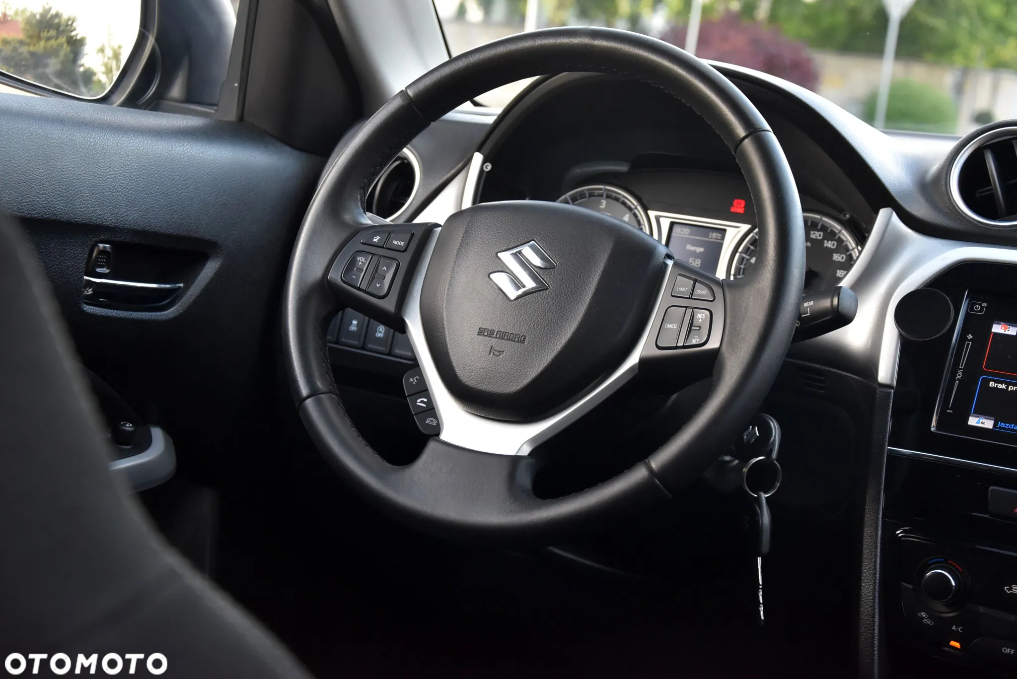 Suzuki Vitara - 16