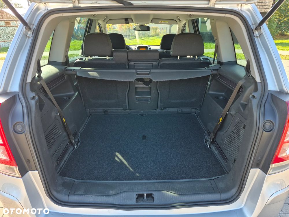 Opel Zafira 1.8 Active - 34