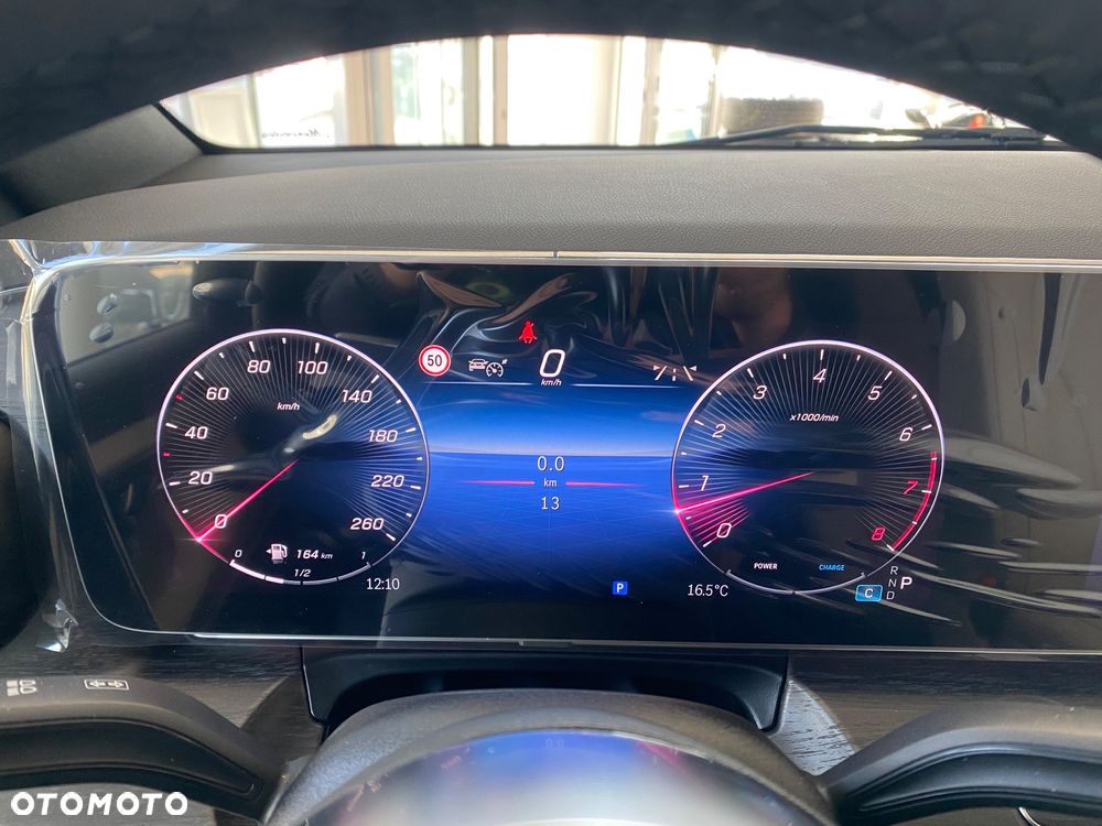 Mercedes-Benz Klasa V - 28