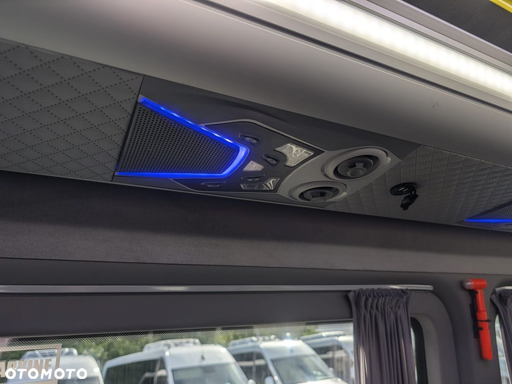 Mercedes-Benz Sprinter 517 - 17