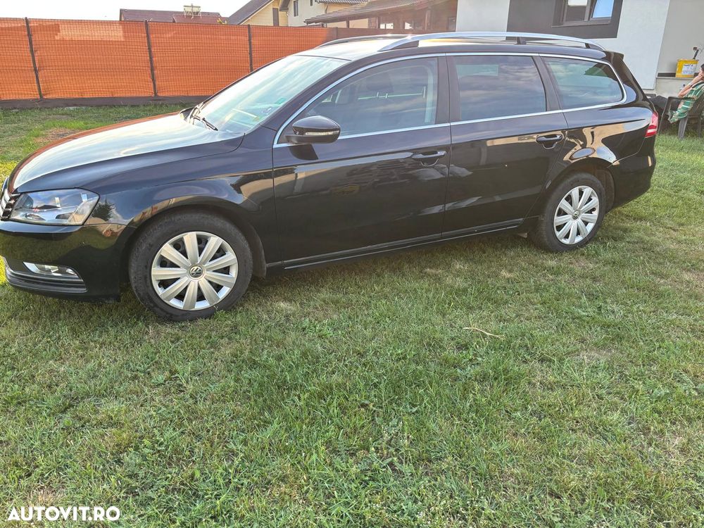 VOLKSWAGEN Passat 2011