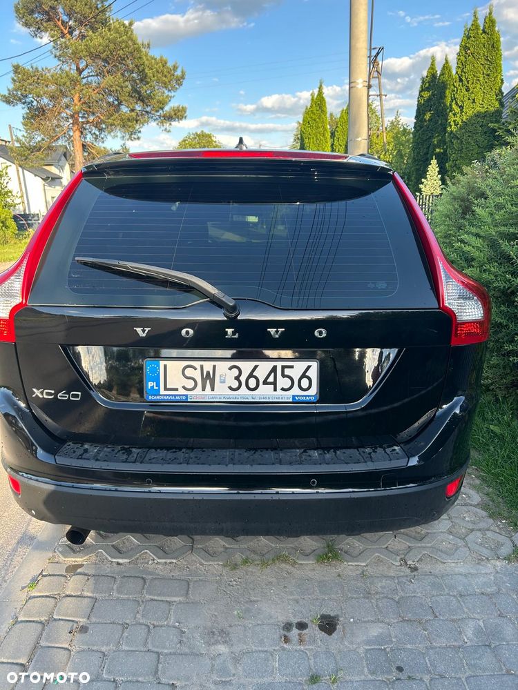 Volvo XC 60 D4 Momentum - 4