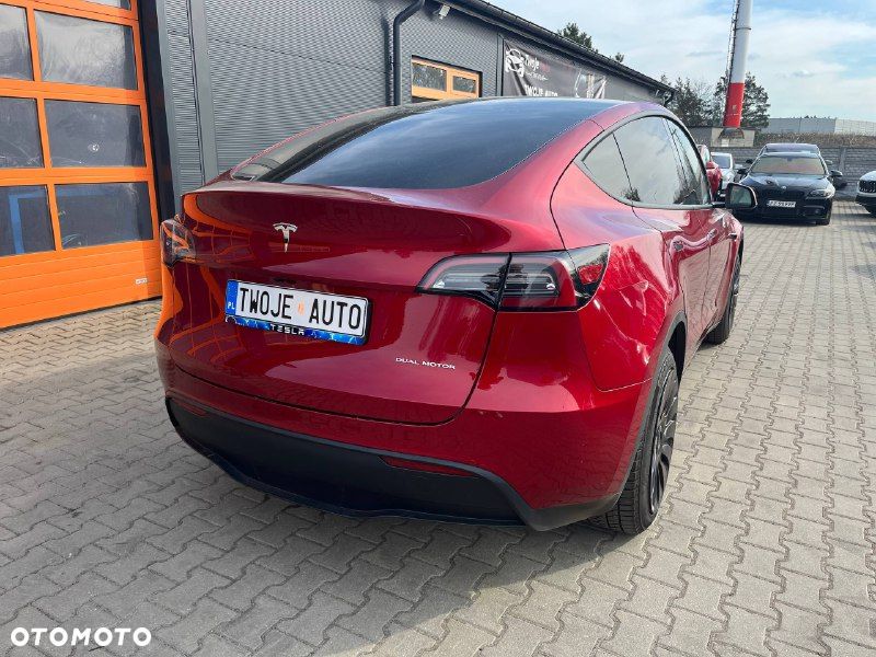 Tesla Y Long Range AWD - 7