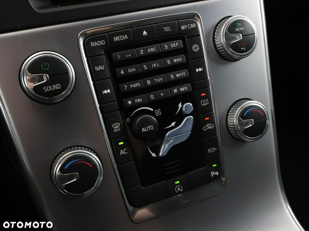 Volvo V60 Cross Country D3 Geartronic Pro - 26