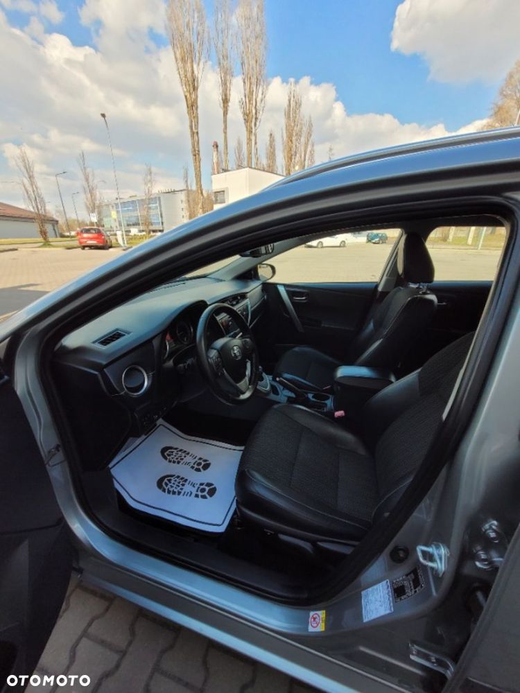 Toyota Auris - 12