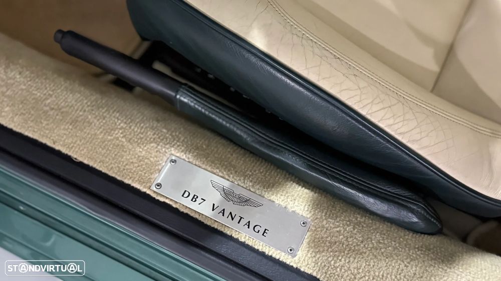 Aston Martin DB7 Vantage Coupé - 36