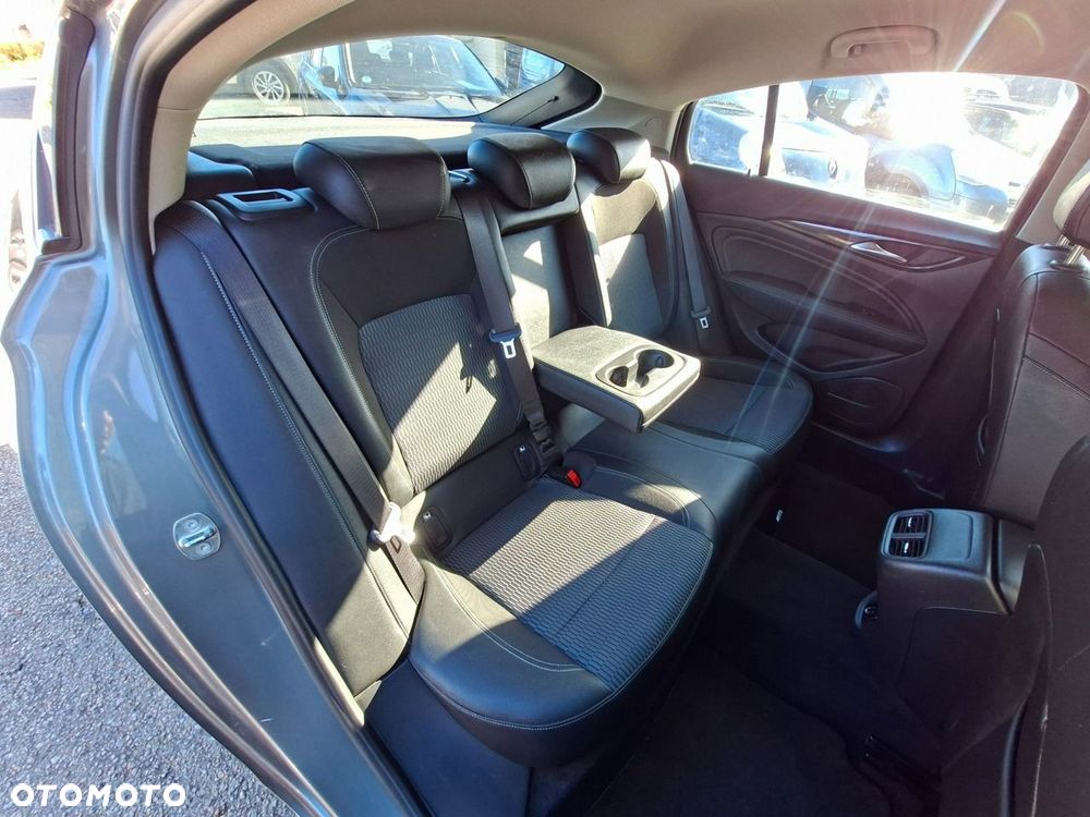 Opel Insignia 1.5 T Innovation S&S - 29
