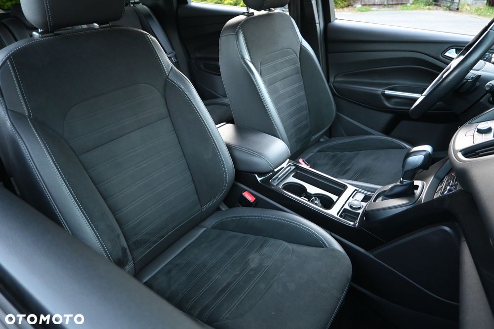 Ford Kuga 2.0 TDCi 4x4 ST-Line - 28