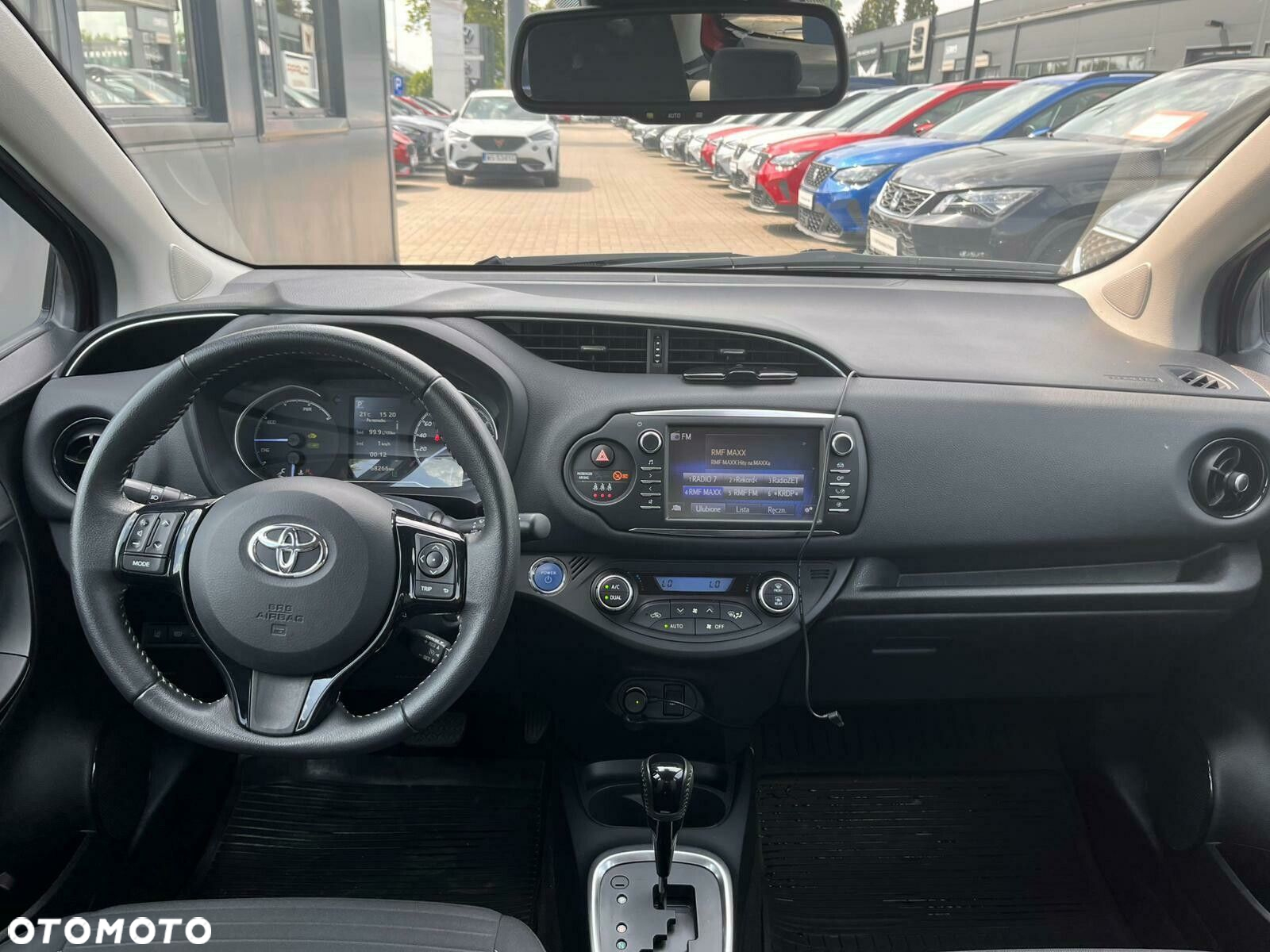 Toyota Yaris - 12