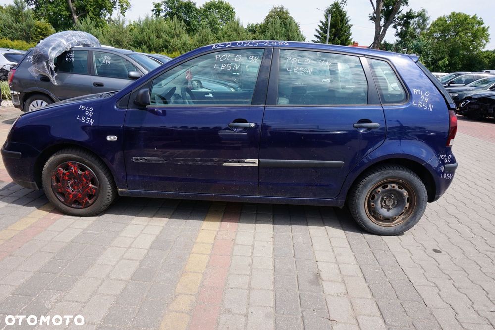VOLKSWAGEN POLO IV 9N 5D HB 2003 LB5N 1.2 12V AWY 54KM GDN GRANATOWY na części - 2